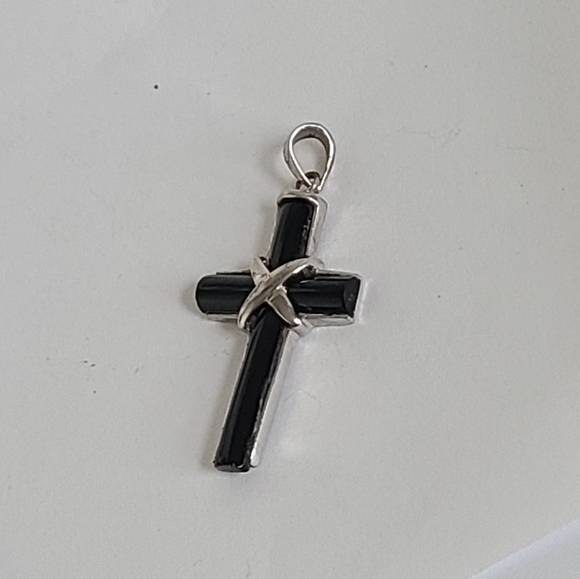 Vintage Boho Sterling Silver Black Onyx Handmade Carved Cross Pendant - Picture 2 of 9